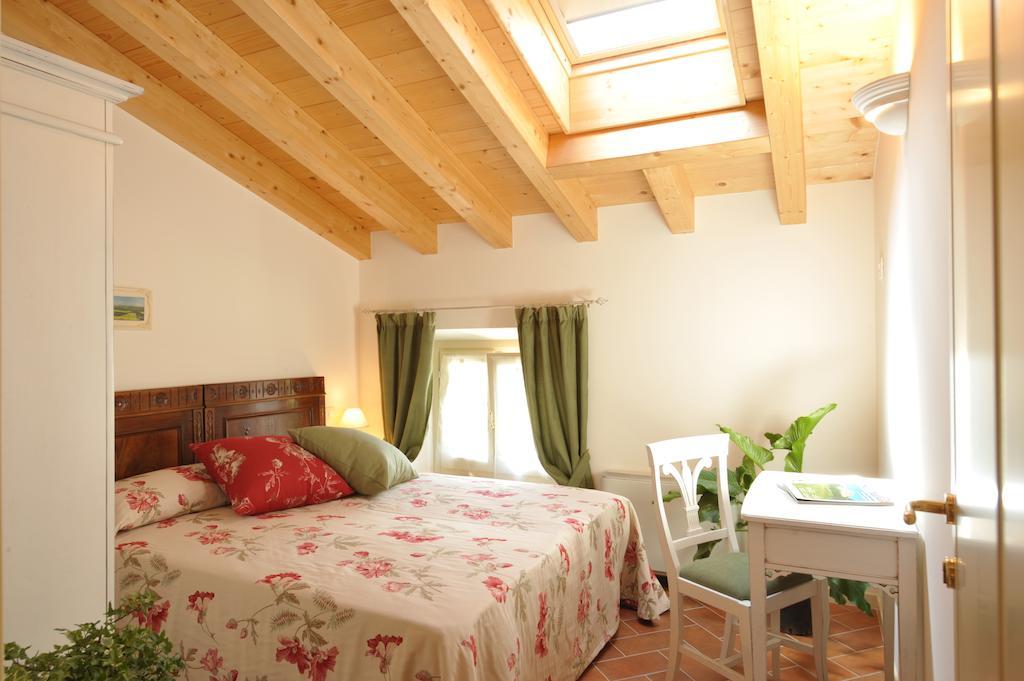 Le Camere Di Virgilio Monzambano Esterno foto